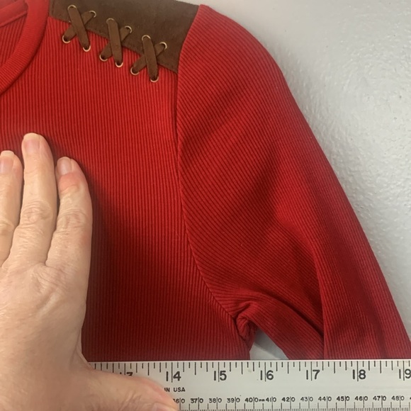 Lauren Ralph Lauren red ribbed knit long sleeve top with suede shoulder. Size M - Picture 5 of 8